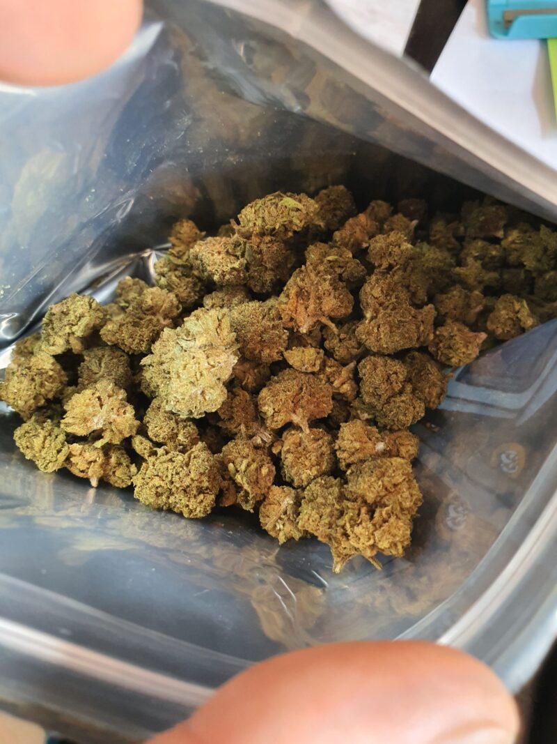 KLEINE KNOSPEN | CBD KNOSPEN - reseña de tamaretta