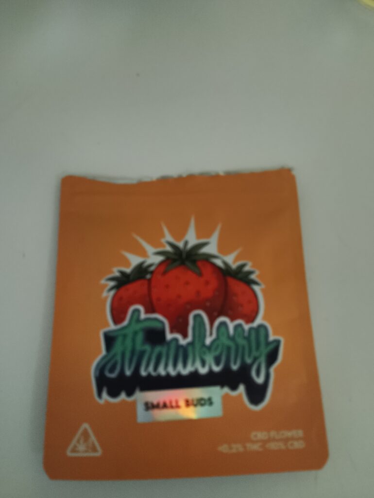 STRAWBERRY CBD | FLORES DE CBD OUTDOOR - reseña de davidgonzalezsuarez24
